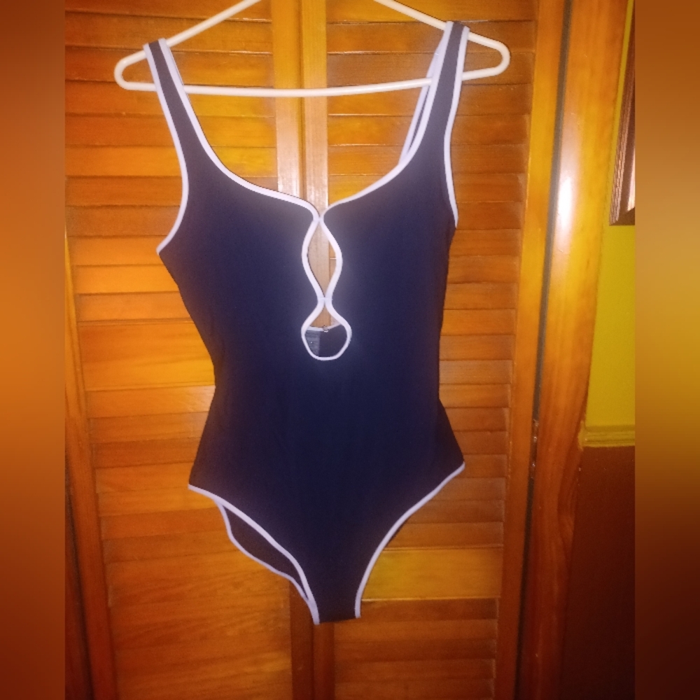 Nwt Black/Ivory Jonathon Simkhai Bathing Suit Sz 4 Retail $395